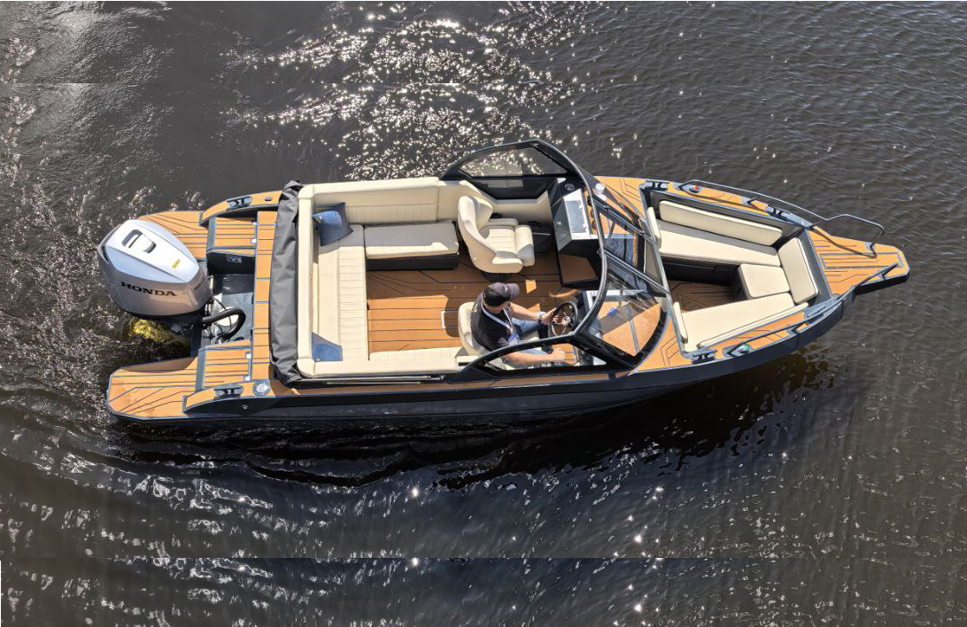 Vivat 680 BR (Bowrider)