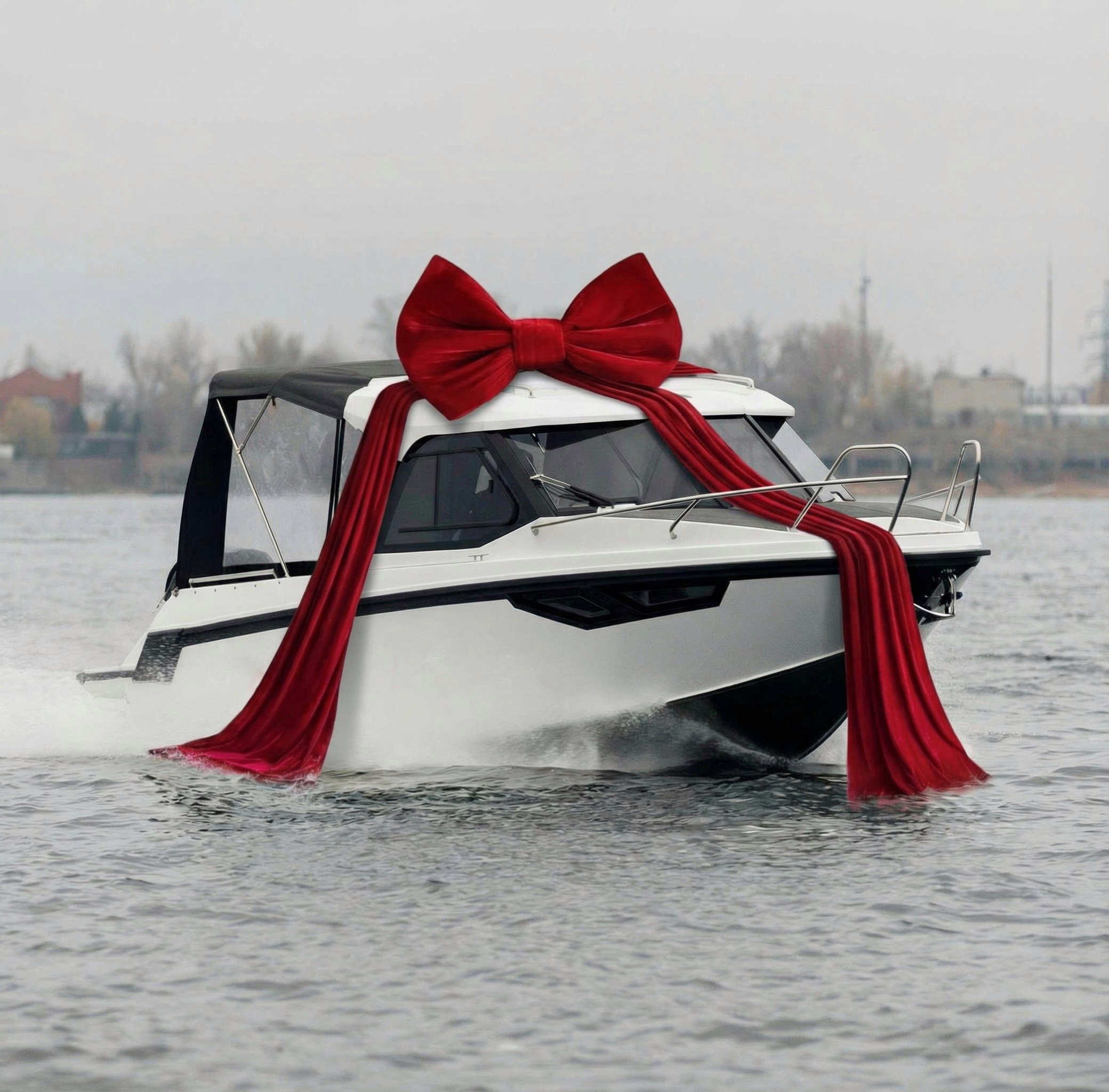 До конца 2025 года дарим хранение лодки при покупке